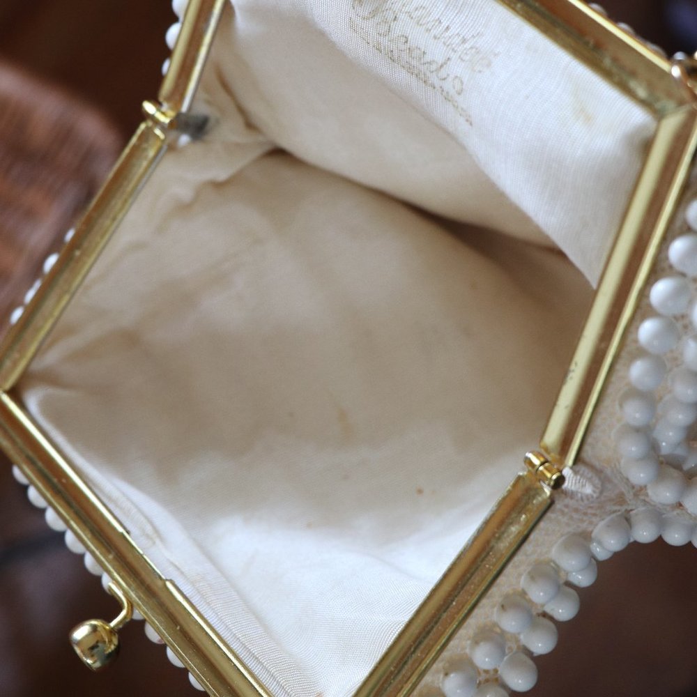 White Beaded style vintage purse - Picture 8 of 10